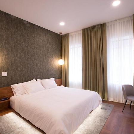 The Vault Hotel Хоутон Экстерьер фото