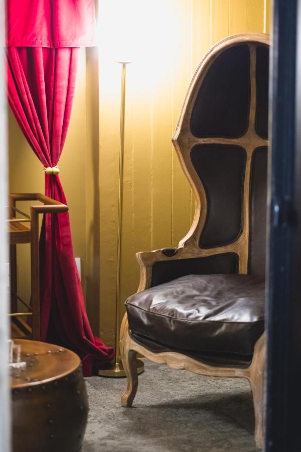The Vault Hotel Хоутон Экстерьер фото