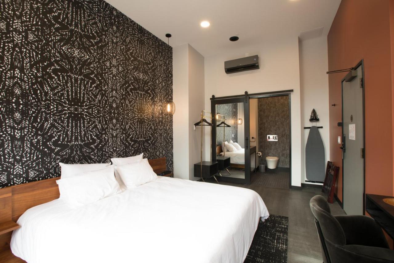 The Vault Hotel Хоутон Экстерьер фото